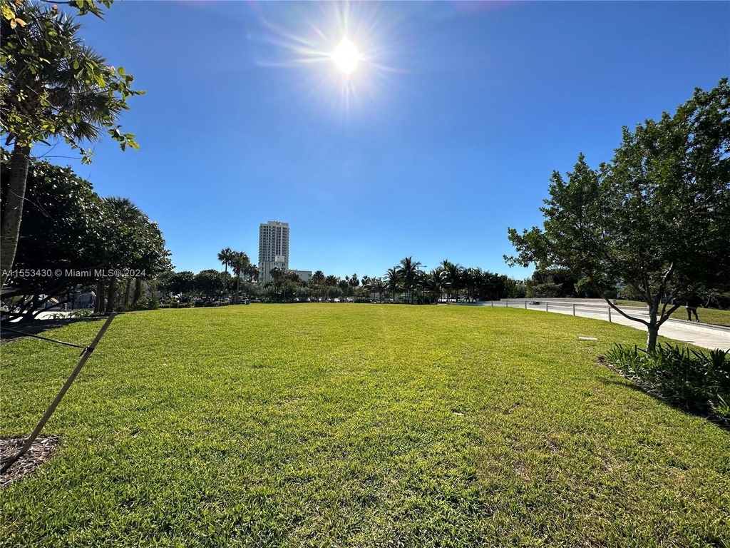 7700 Collins Ave - Photo 46