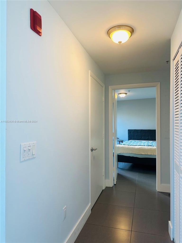 7700 Collins Ave - Photo 16