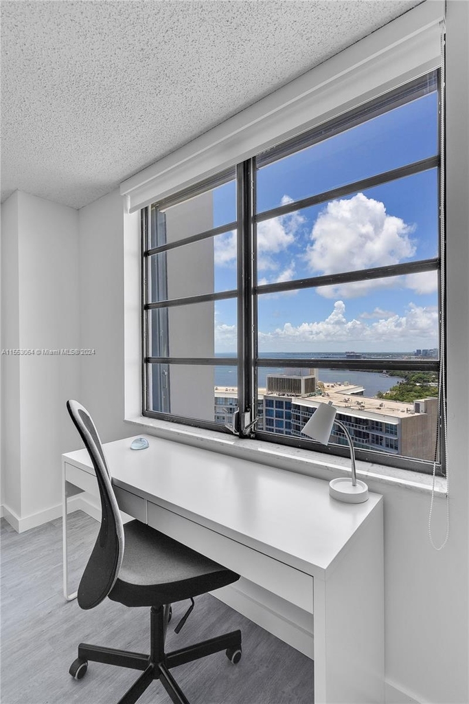 2333 Brickell Ave - Photo 15