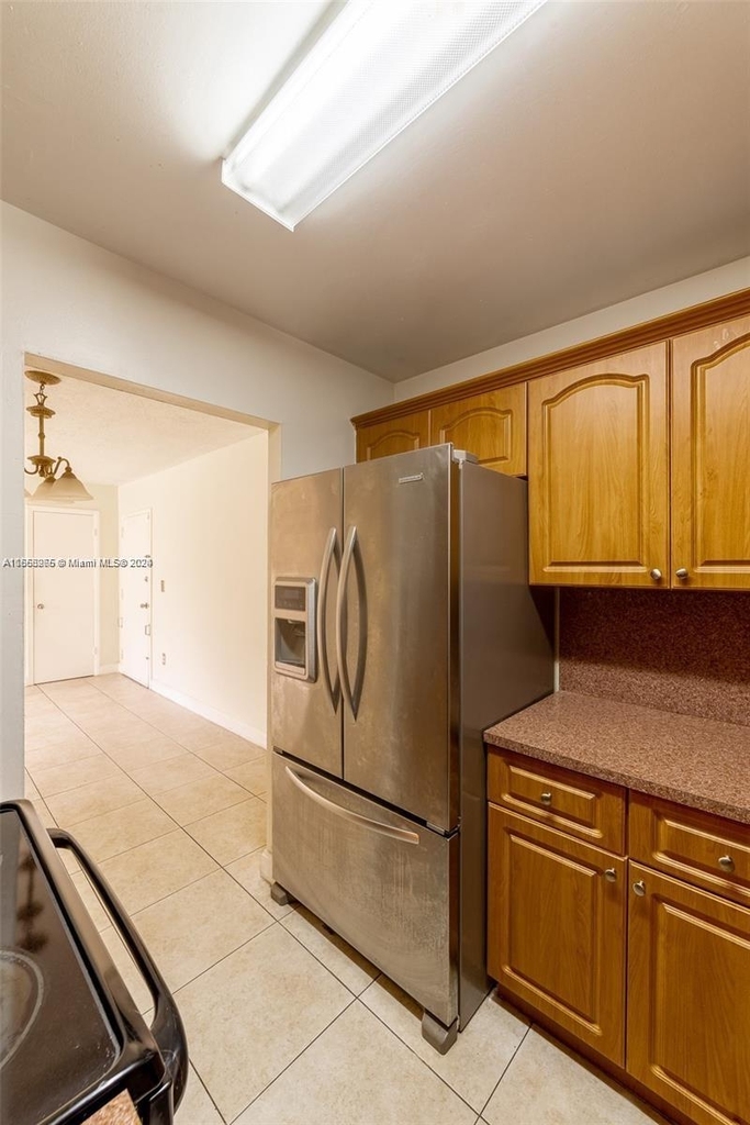 1825 W 56th St - Photo 10