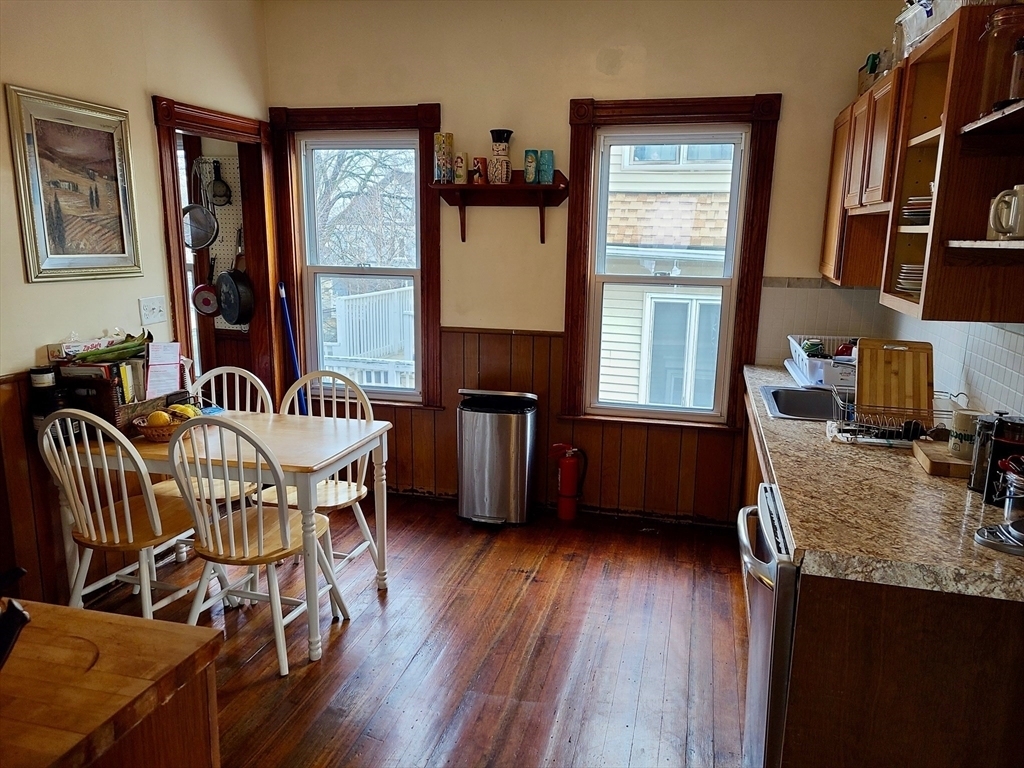 136 Central Avenue - Photo 3