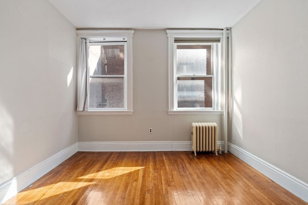 282 Newbury Street - Photo 11