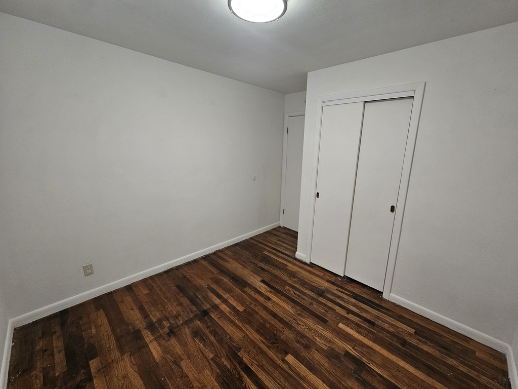 2034 Calhoun Street - Photo 10