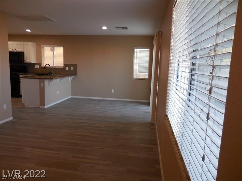 6486 Muldoon Court - Photo 10