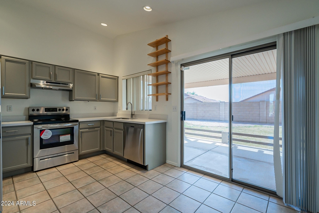 15033 W Ventura Street - Photo 3