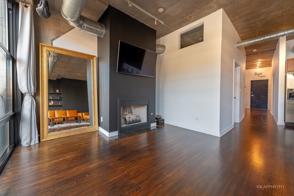 1111 W 15th Street - Photo 6