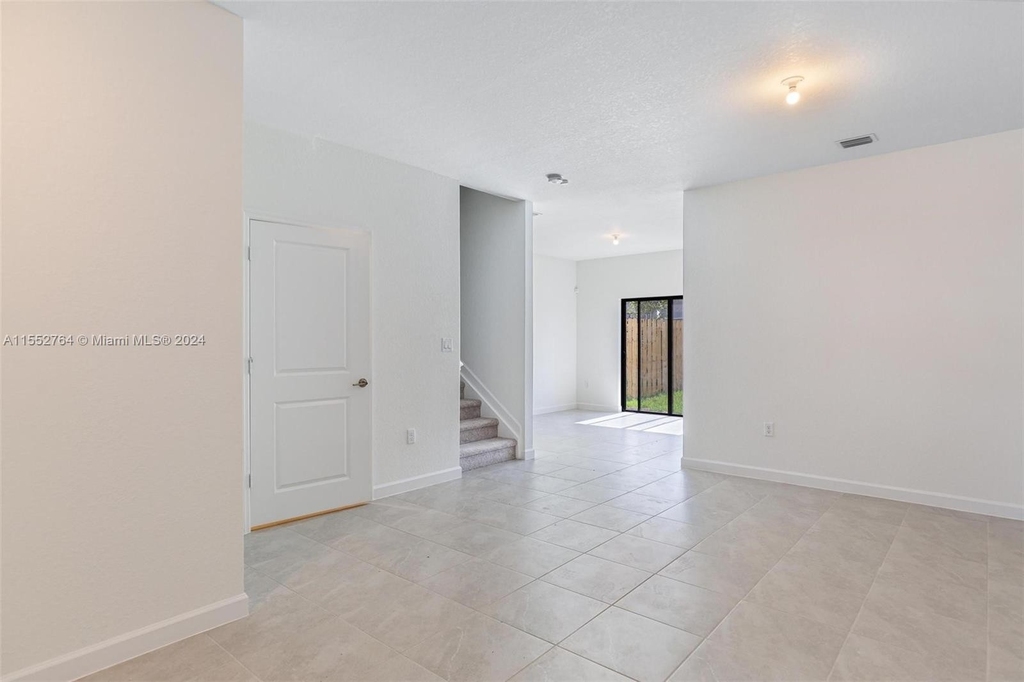 23521 Sw 129th Ave - Photo 4