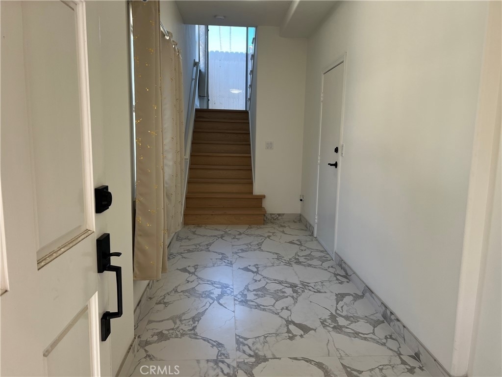 22483 Kent Avenue - Photo 2