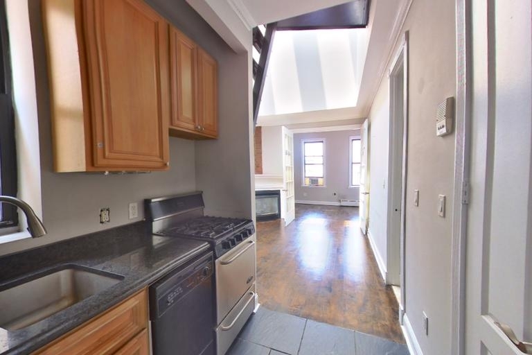 Copy of 214 East 25th Street, Unit 5fw - Photo 2