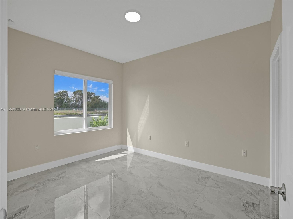 14515 Sw 272 St - Photo 8