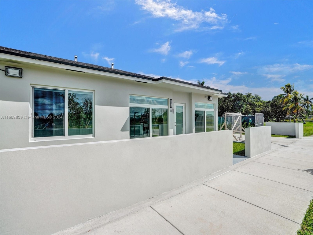 14515 Sw 272 St - Photo 2