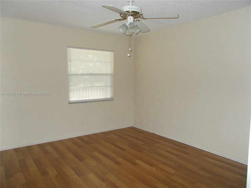 251 Sw 132nd Way - Photo 12