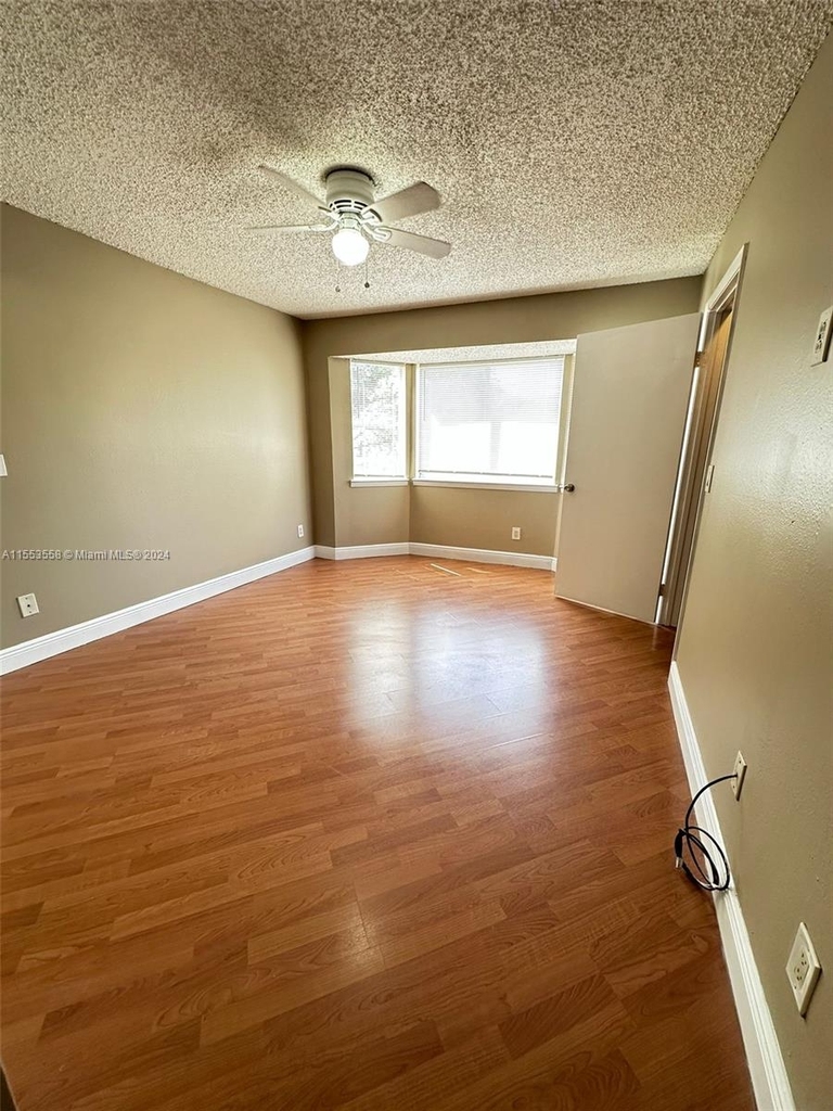 161 Sw 84th Ave - Photo 16
