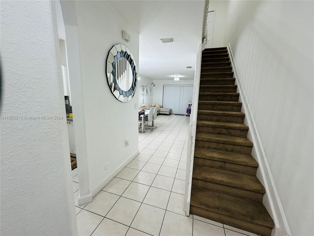 5580 Nw 107th Ave - Photo 1