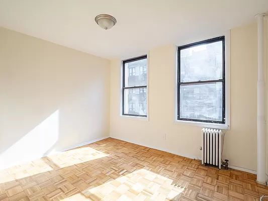405 West 52nd Street - Photo 1