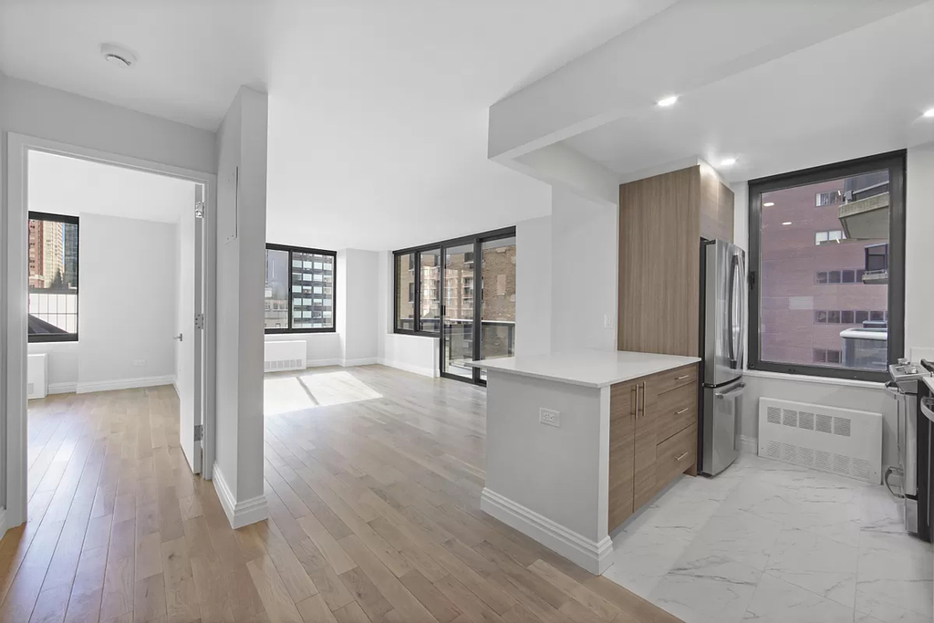 237 West 48th Street - Photo 4