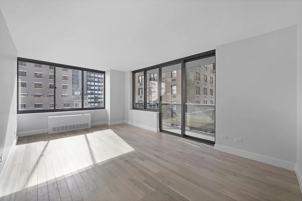 237 West 48th Street - Photo 2