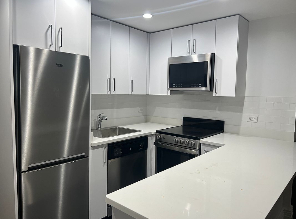 Upper West Side Studio Apartment for Rent - No Fee - Photo 2