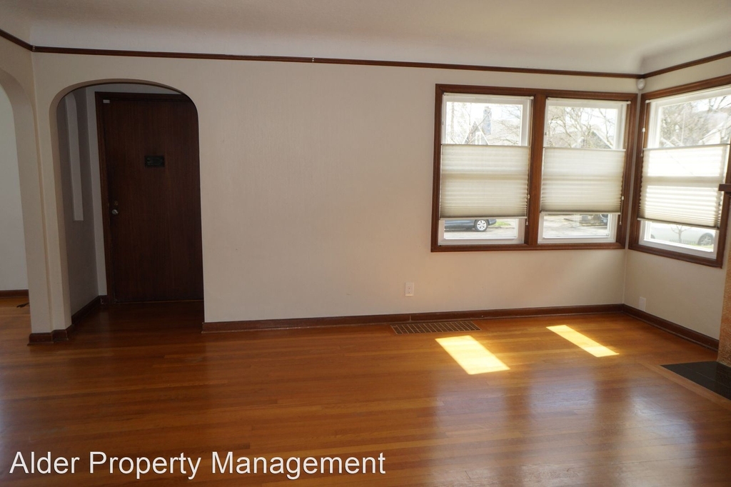 103 Ne 71st Ave. - Photo 2