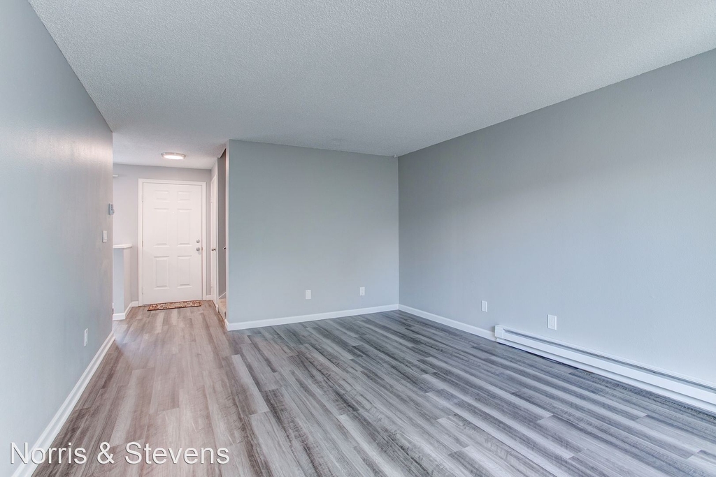 14302 Se Division Street - Photo 12