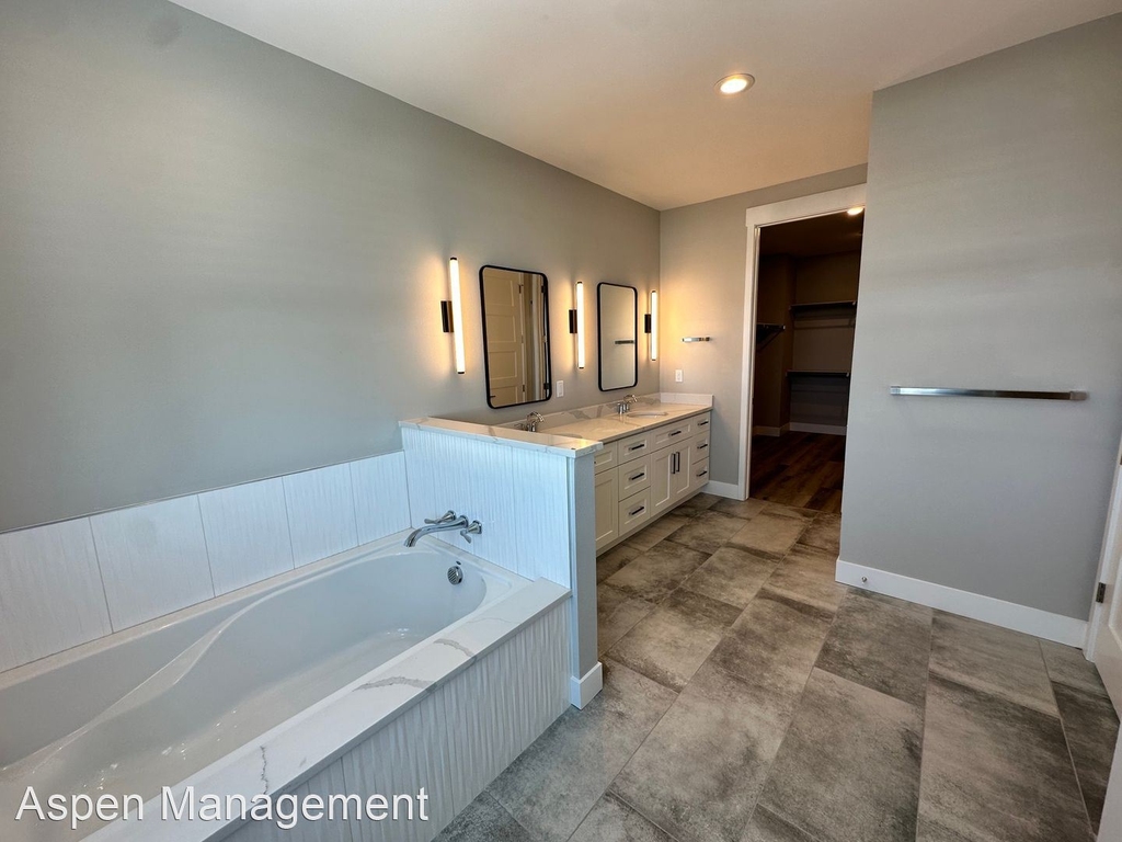 563 Canary Lane - Photo 19