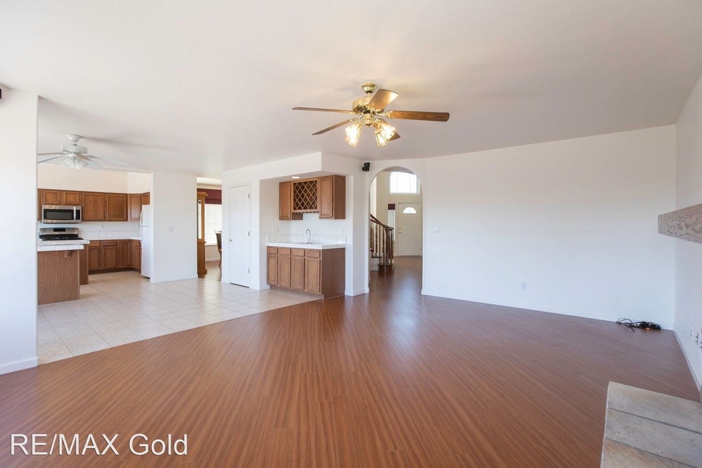 610 Sugar Tree Court - Photo 10