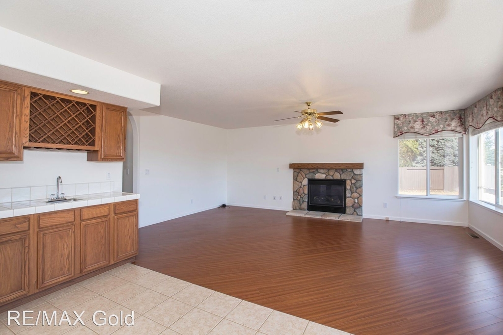 610 Sugar Tree Court - Photo 7