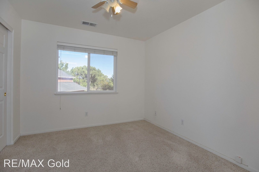 610 Sugar Tree Court - Photo 16