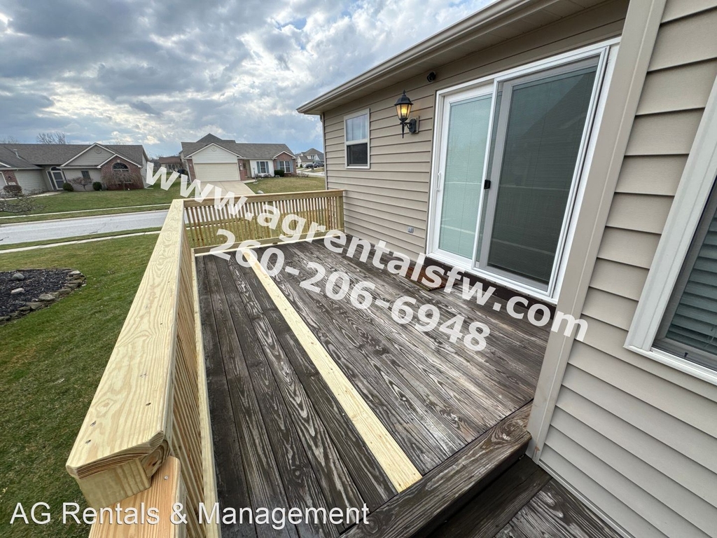 8819 Strathmore Ln - Photo 21