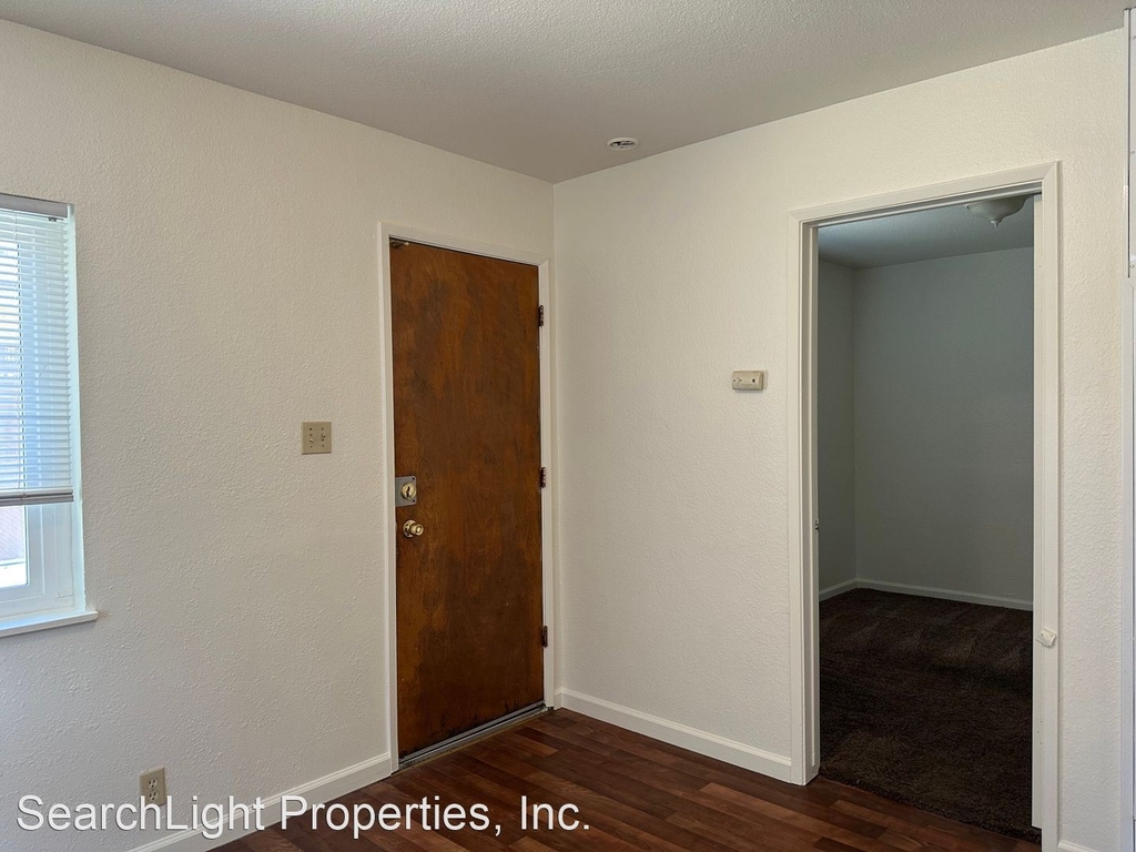 510 S. Thornburg St. - Photo 2