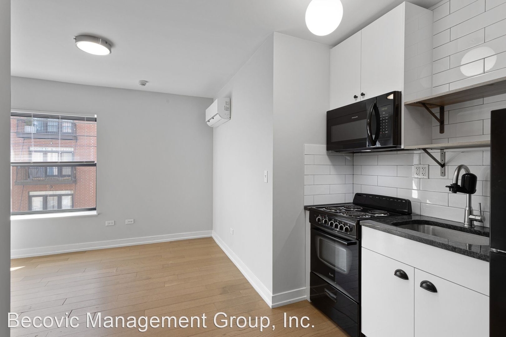 6019 N Winthrop Avenue - Photo 1