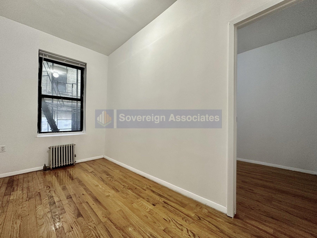 638 West 160th St - Photo 4