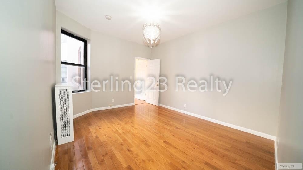 28-05 43rd Street - Photo 5