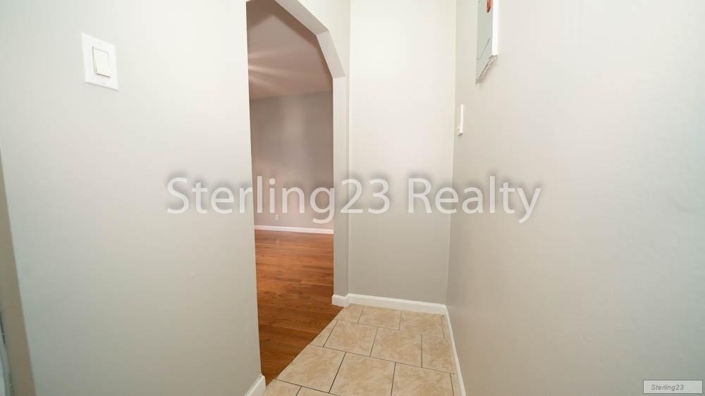 28-05 43rd Street - Photo 4