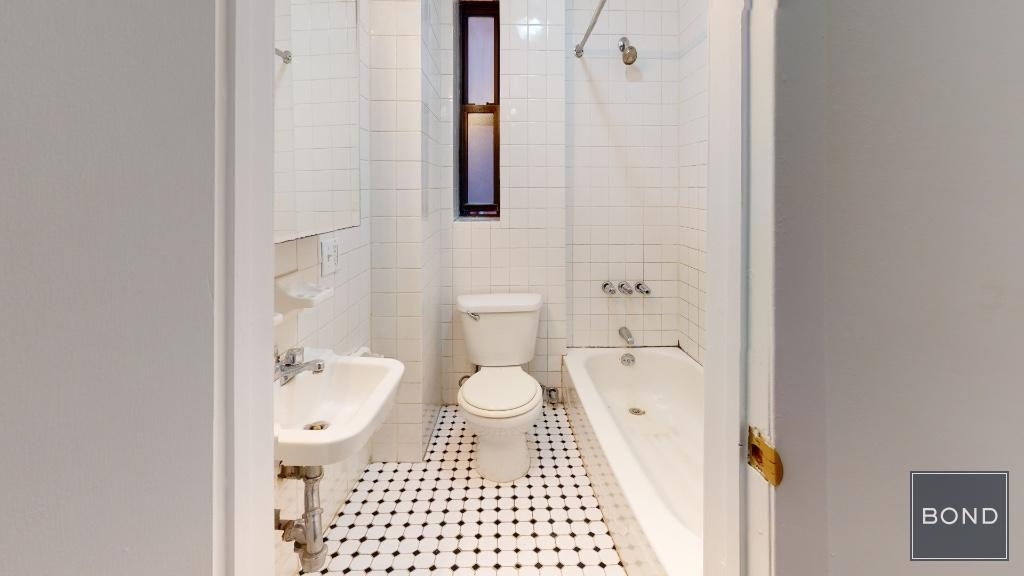 415 East 73 Street - Photo 4