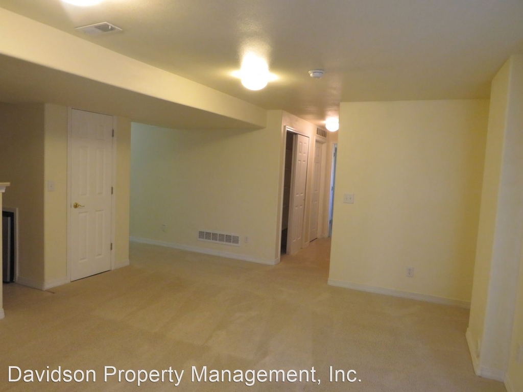 4272 Hickory Hollow Dr - Photo 14