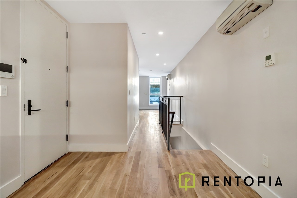 596 Metropolitan Avenue - Photo 1