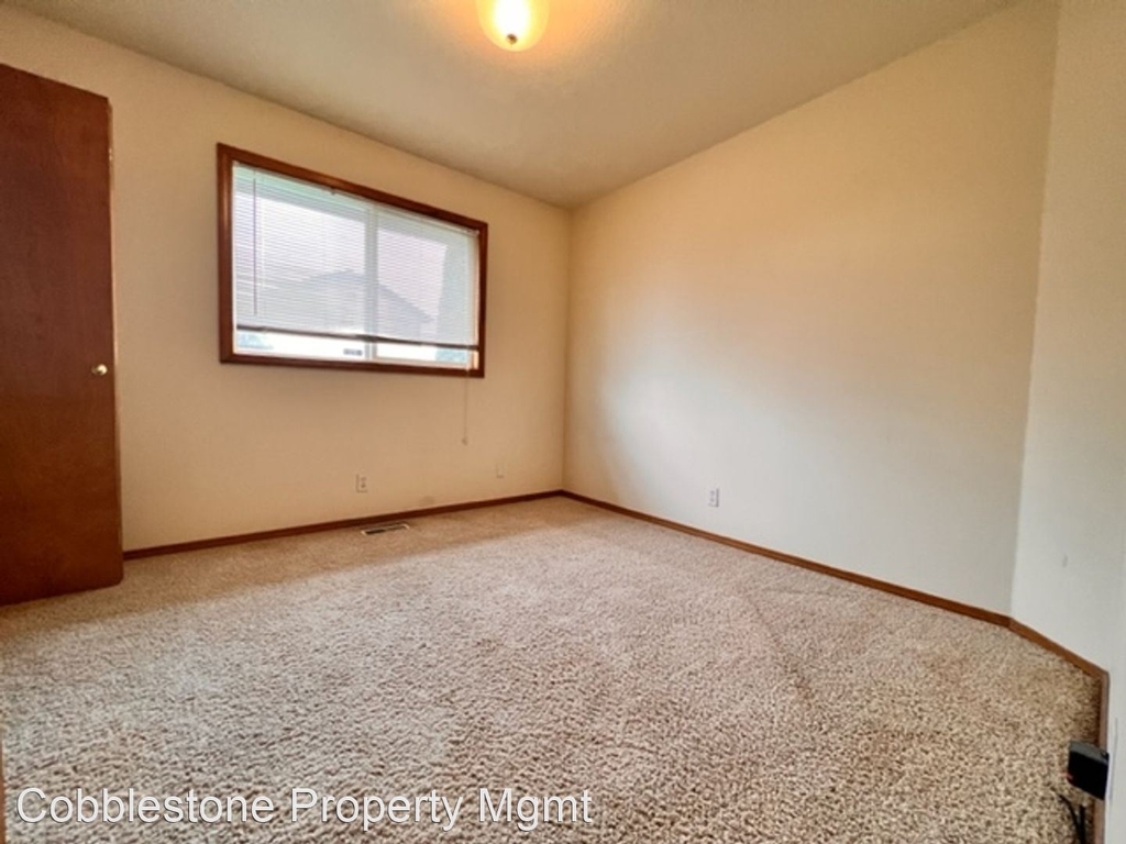 1029 N Spirea - Photo 17