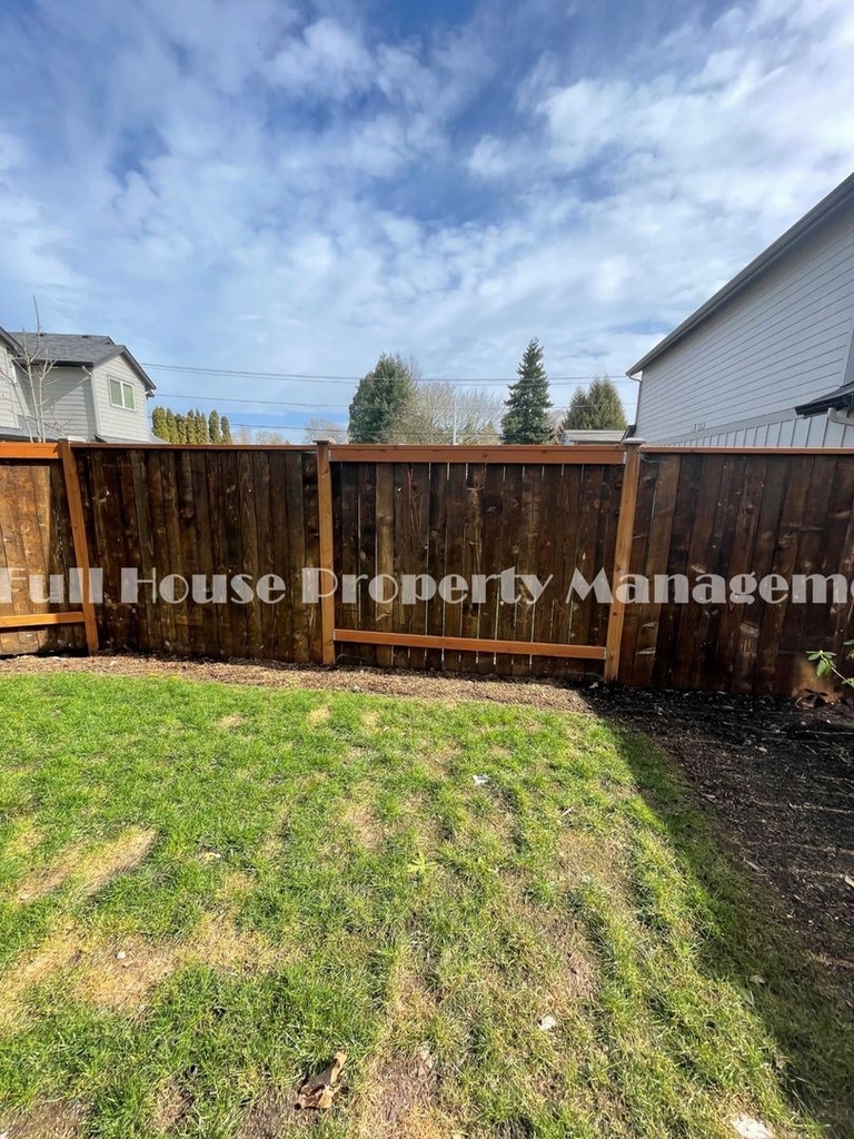 2591 Justine Ln. - Photo 16