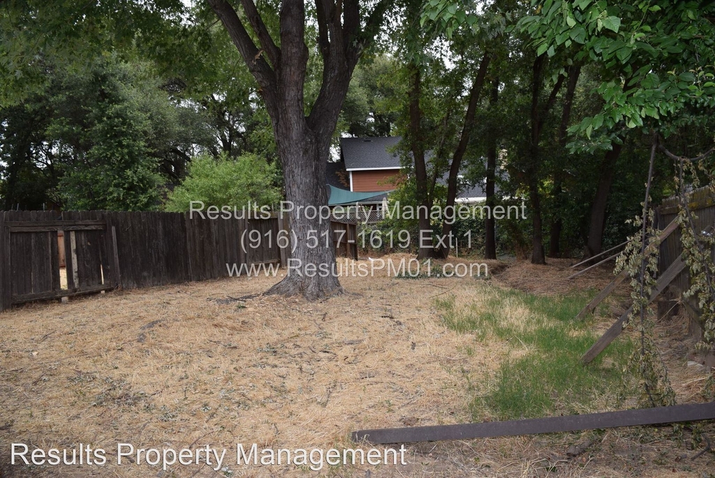 5340 Elsinore Way - Photo 3