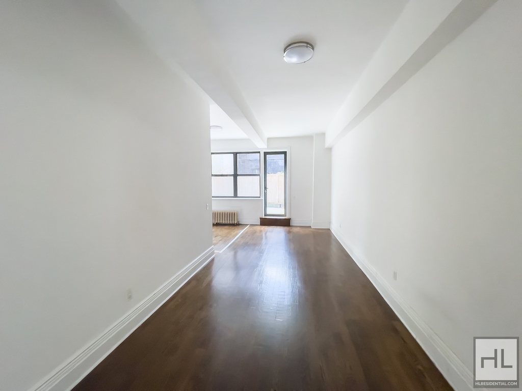 West 73 Street - Photo 11