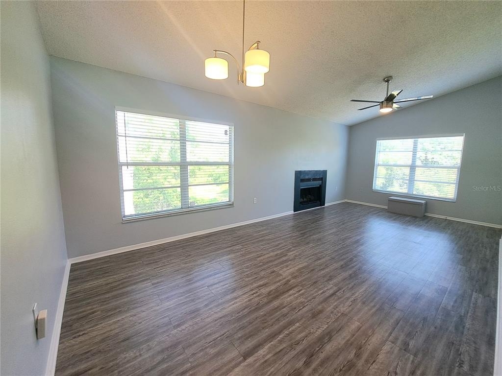 3455 Countryside Boulevard - Photo 5