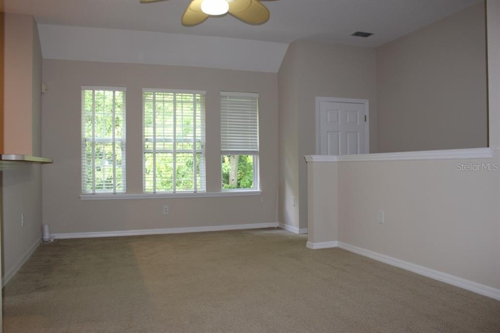 947 Spring Park Loop - Photo 3