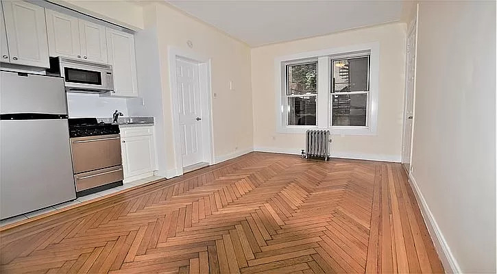 117 West 13th Street - Photo 2