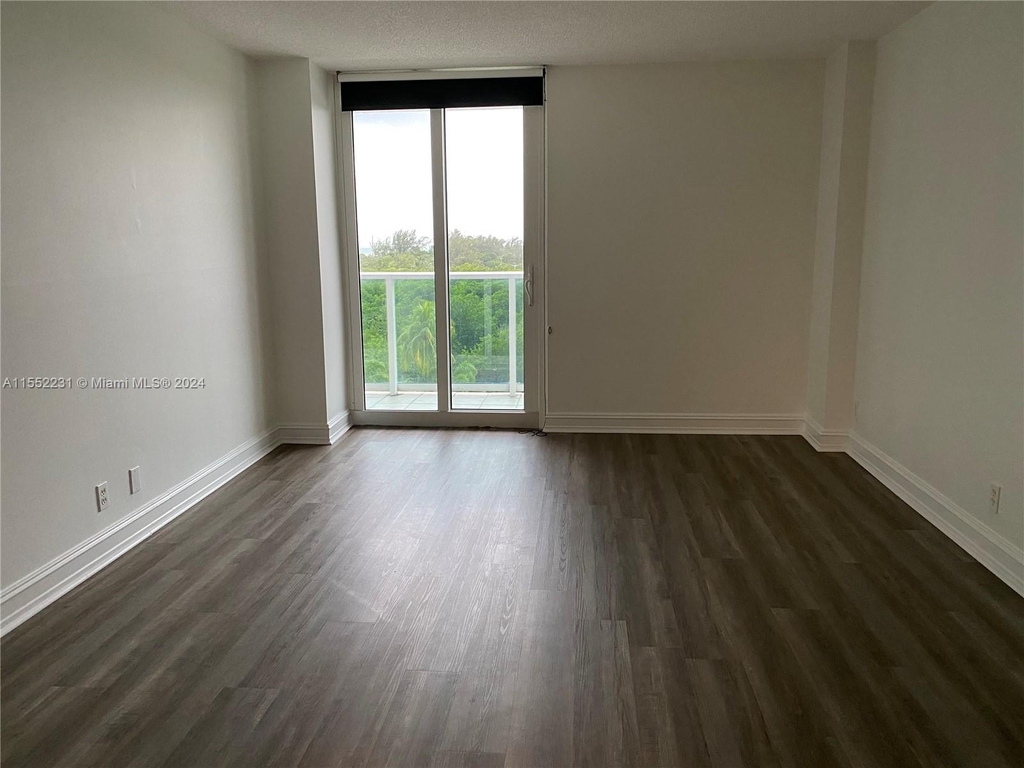 100 Bayview Dr - Photo 6