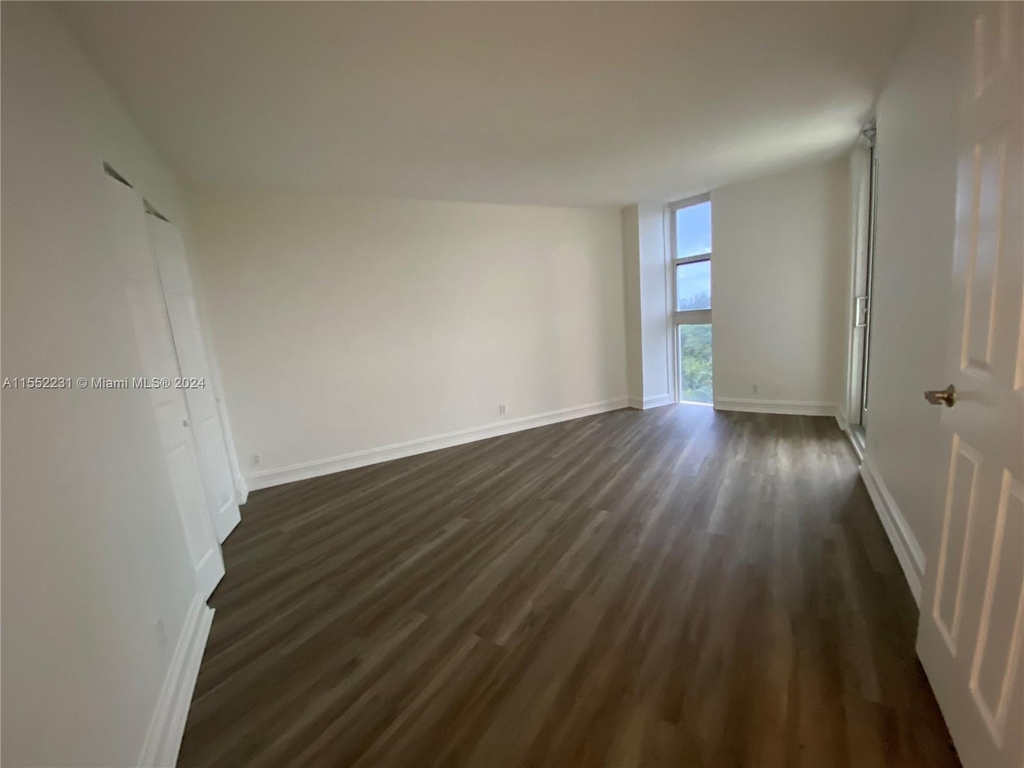 100 Bayview Dr - Photo 17