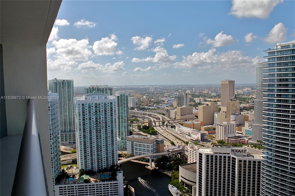 475 Brickell Ave. - Photo 13