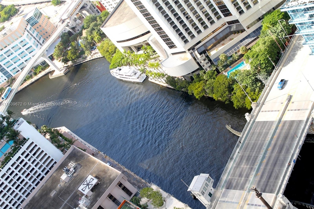 475 Brickell Ave. - Photo 11