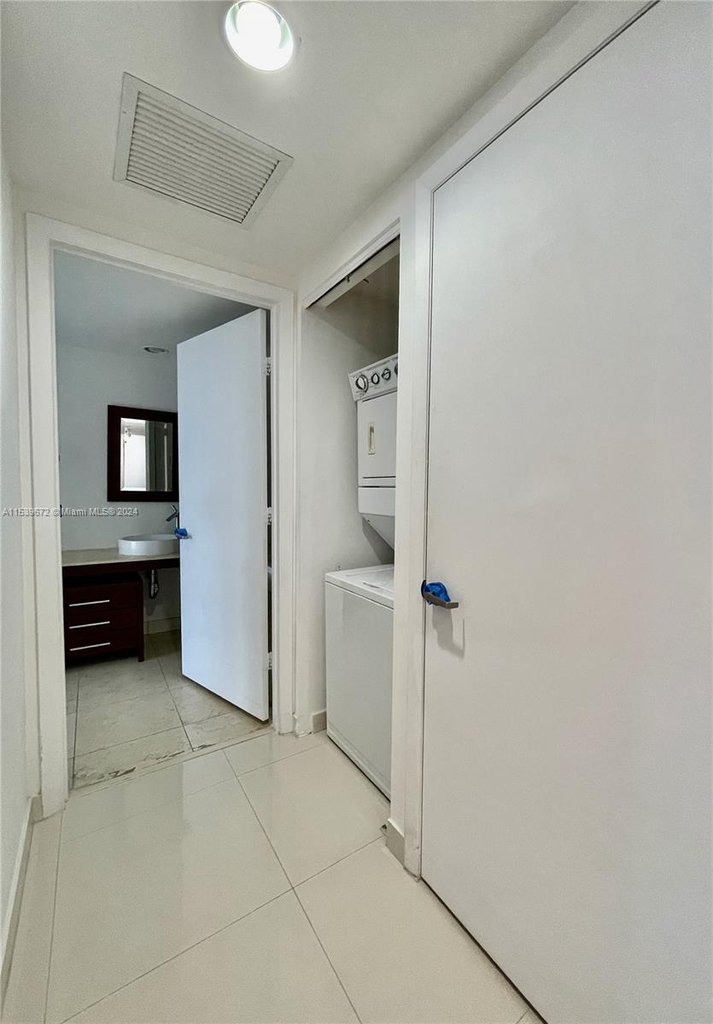 475 Brickell Ave. - Photo 7