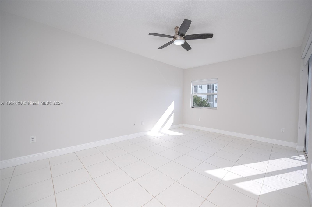 10750 Nw 66th St - Photo 9